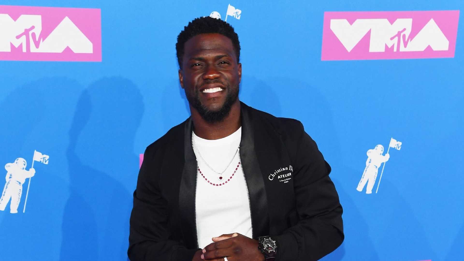 Kevin Hart desiste de apresentar Oscar após posts antigos virem à tona