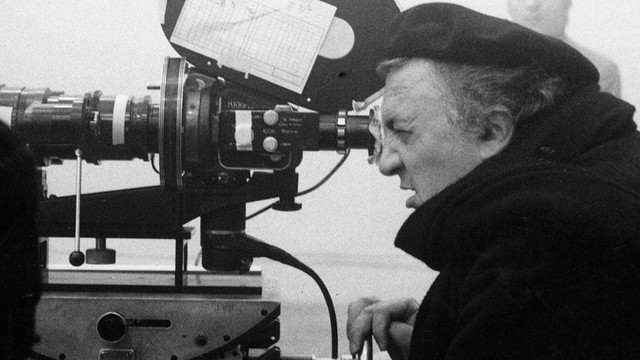 O que faz de Fellini um dos maiores mestres do cinema