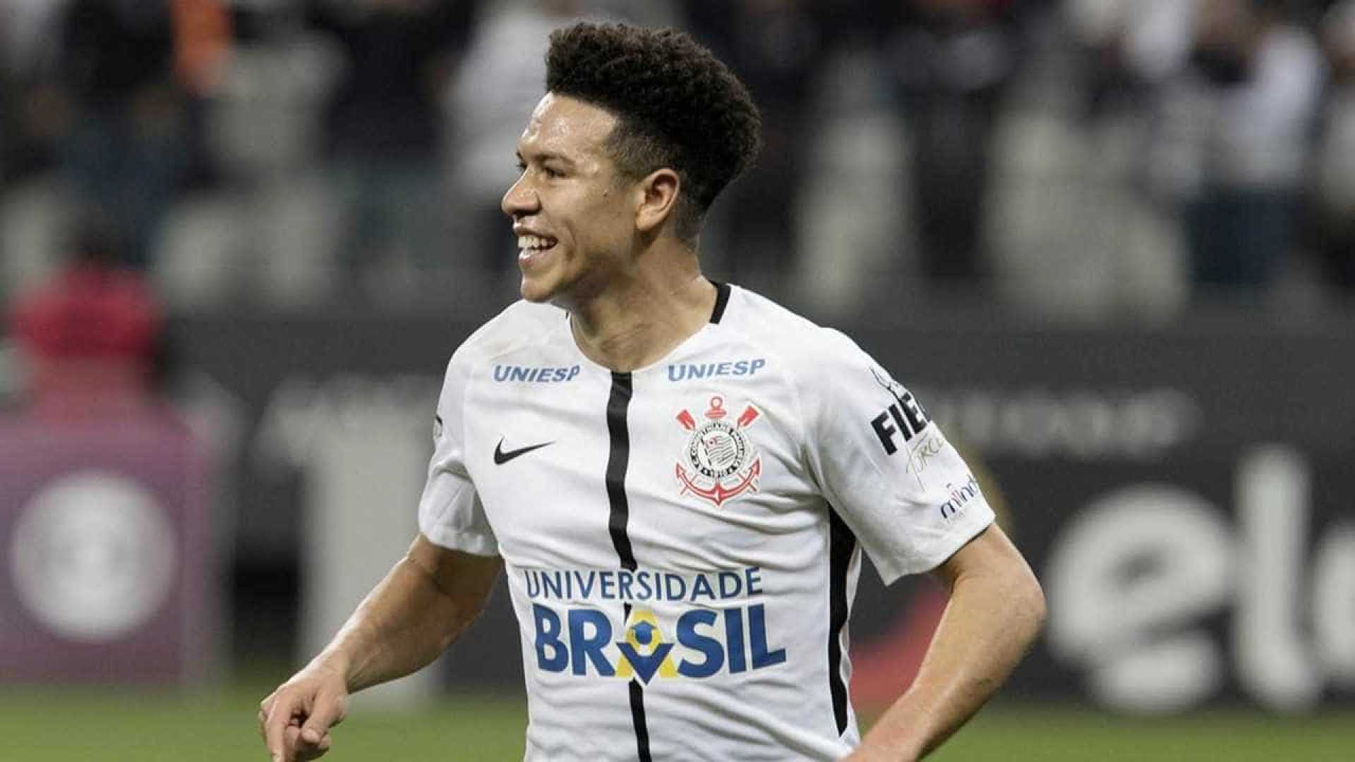 Grêmio retoma interesse e entra em disputa por Marquinhos Gabriel