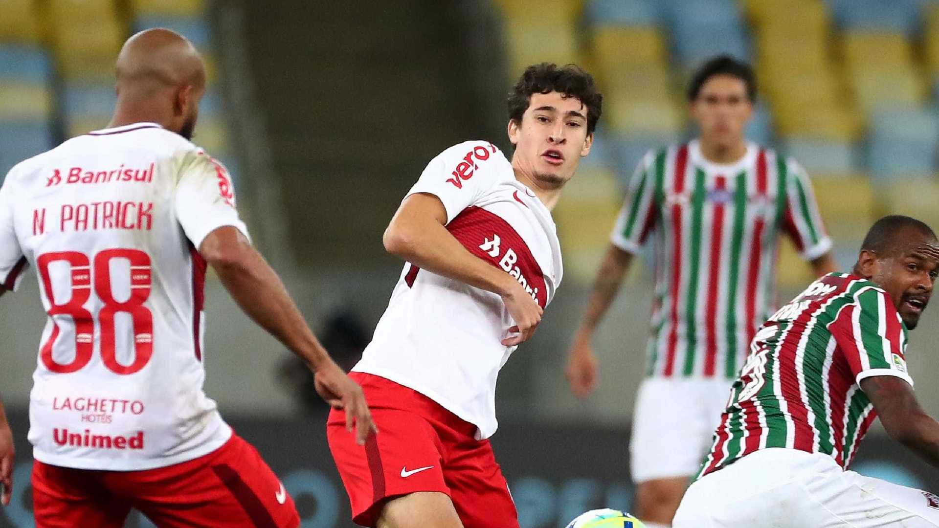 Rodrigo Dourado admite sondagens e não descarta deixar o Inter