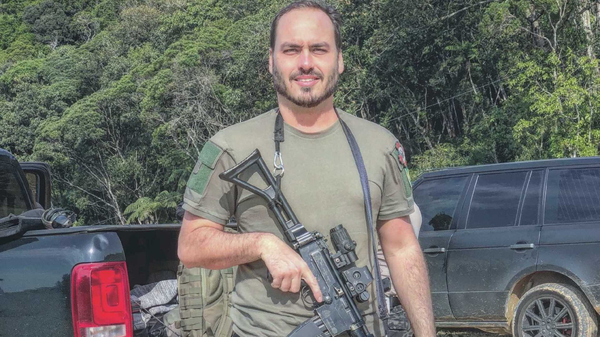 MP-RJ arquiva queixa-crime contra Carlos Bolsonaro