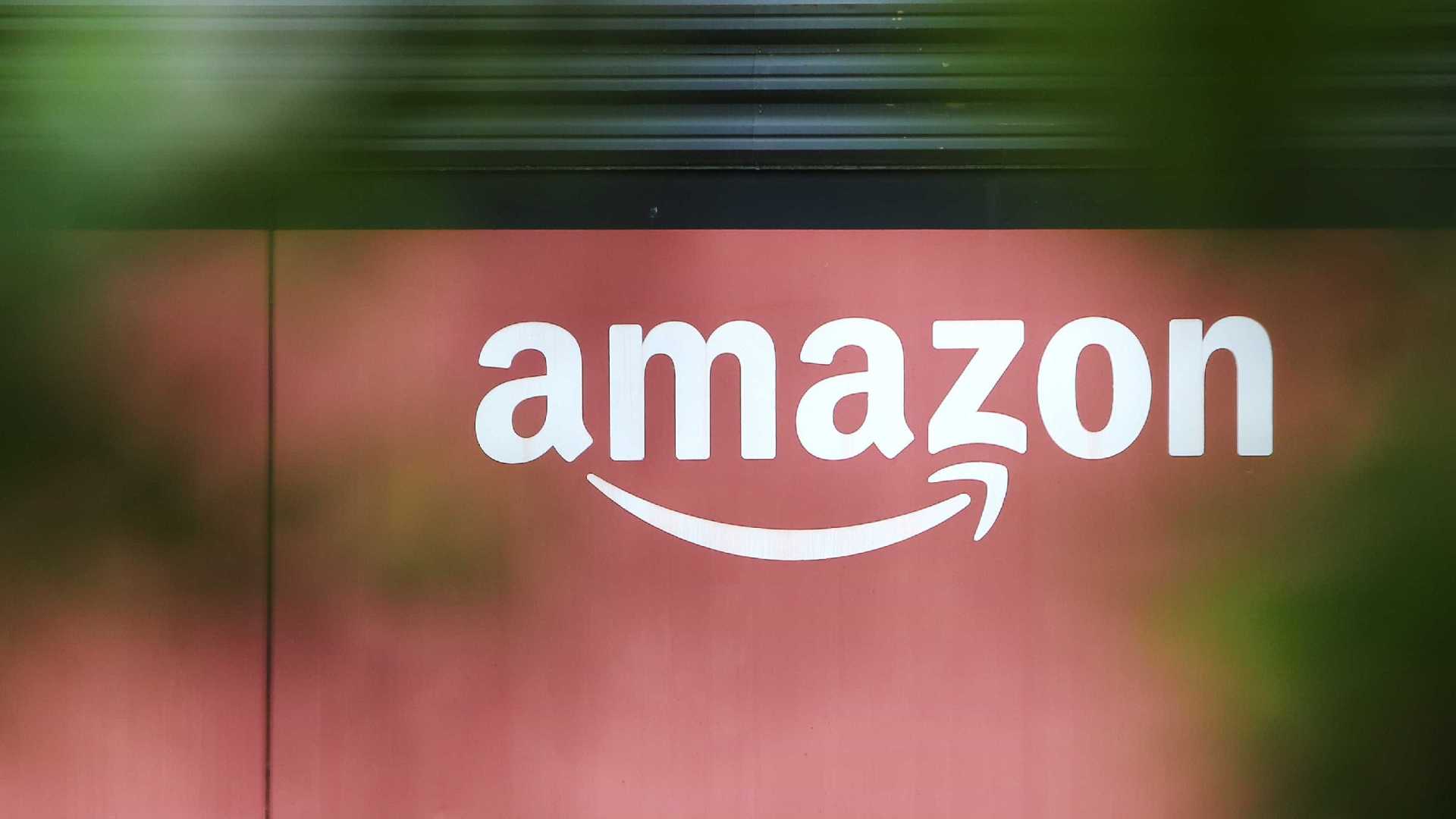 Sem editoras, Amazon negocia direto com agentes e lança contos