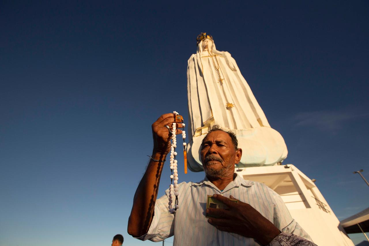 Estátua de Nossa Senhora de Fátima atrai centenas de fiéis e torna cidade de Crato-CE pólo religioso