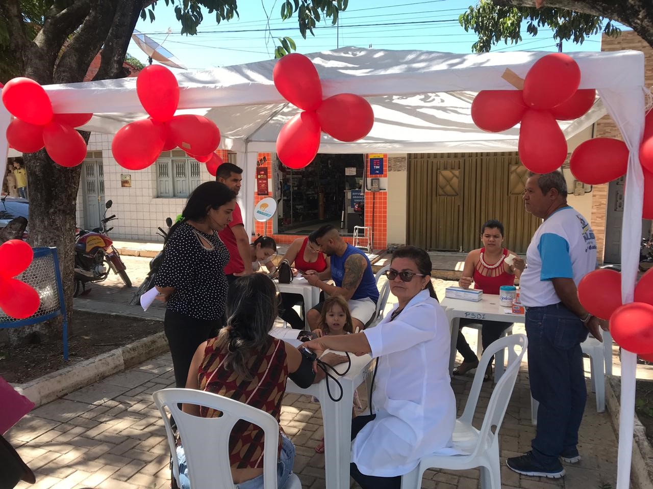 Secretaria de Saúde promove ações do dezembro vermelho