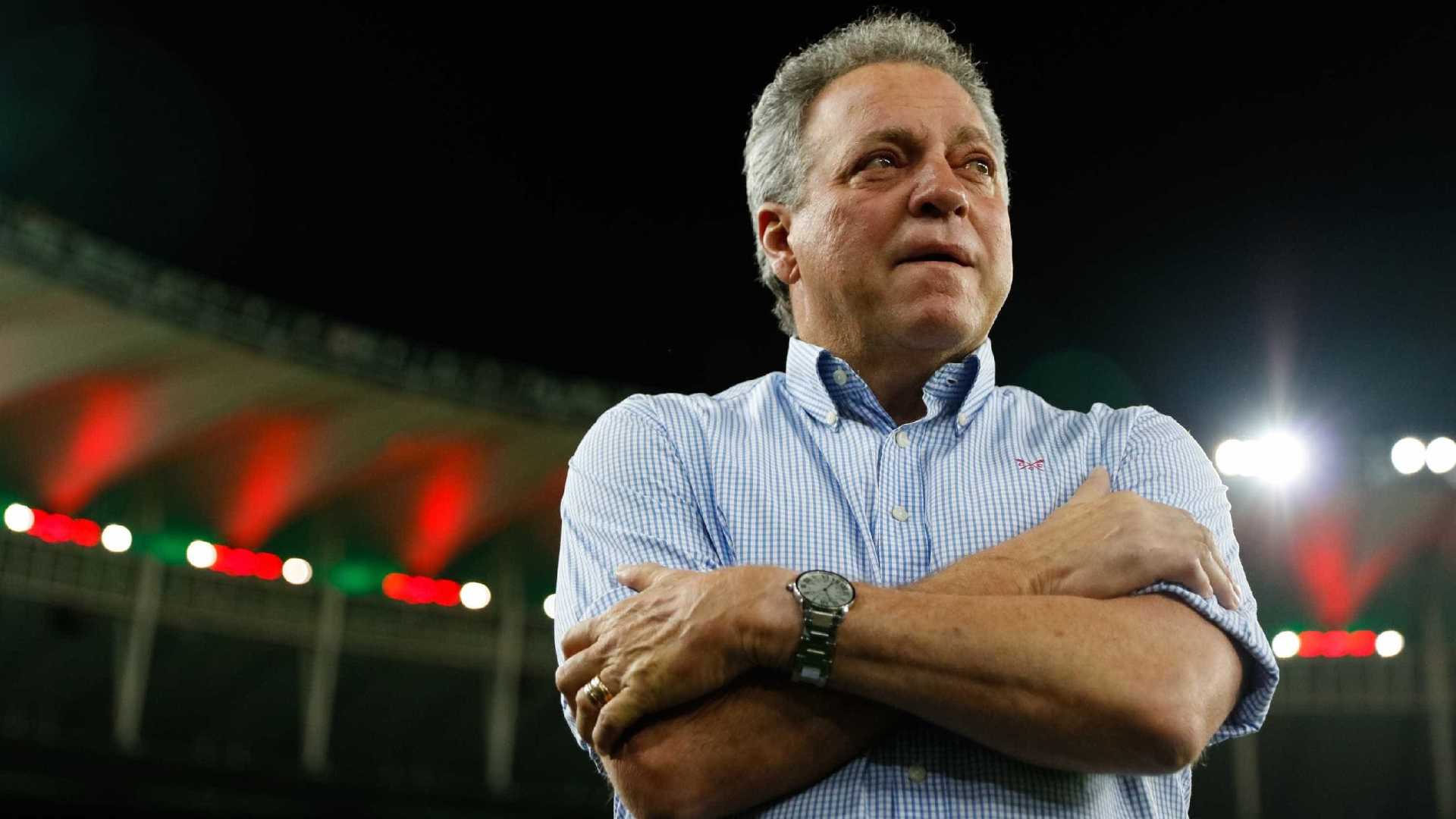 Abel Braga se apresenta ao Flamengo cobrando salto para títulos