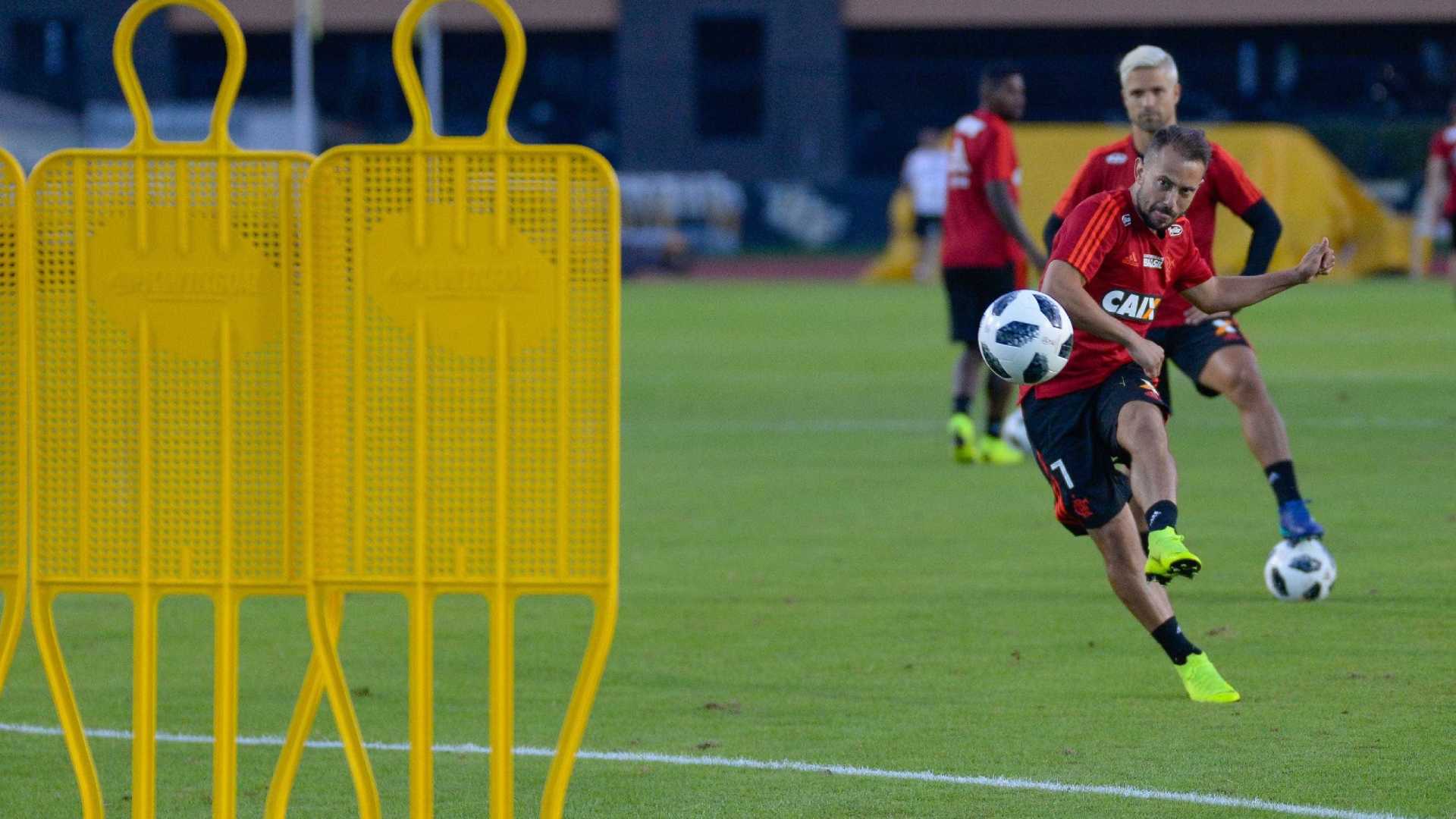 Flamengo enfrenta o Ajax nesta quinta na primeira partida de 2019