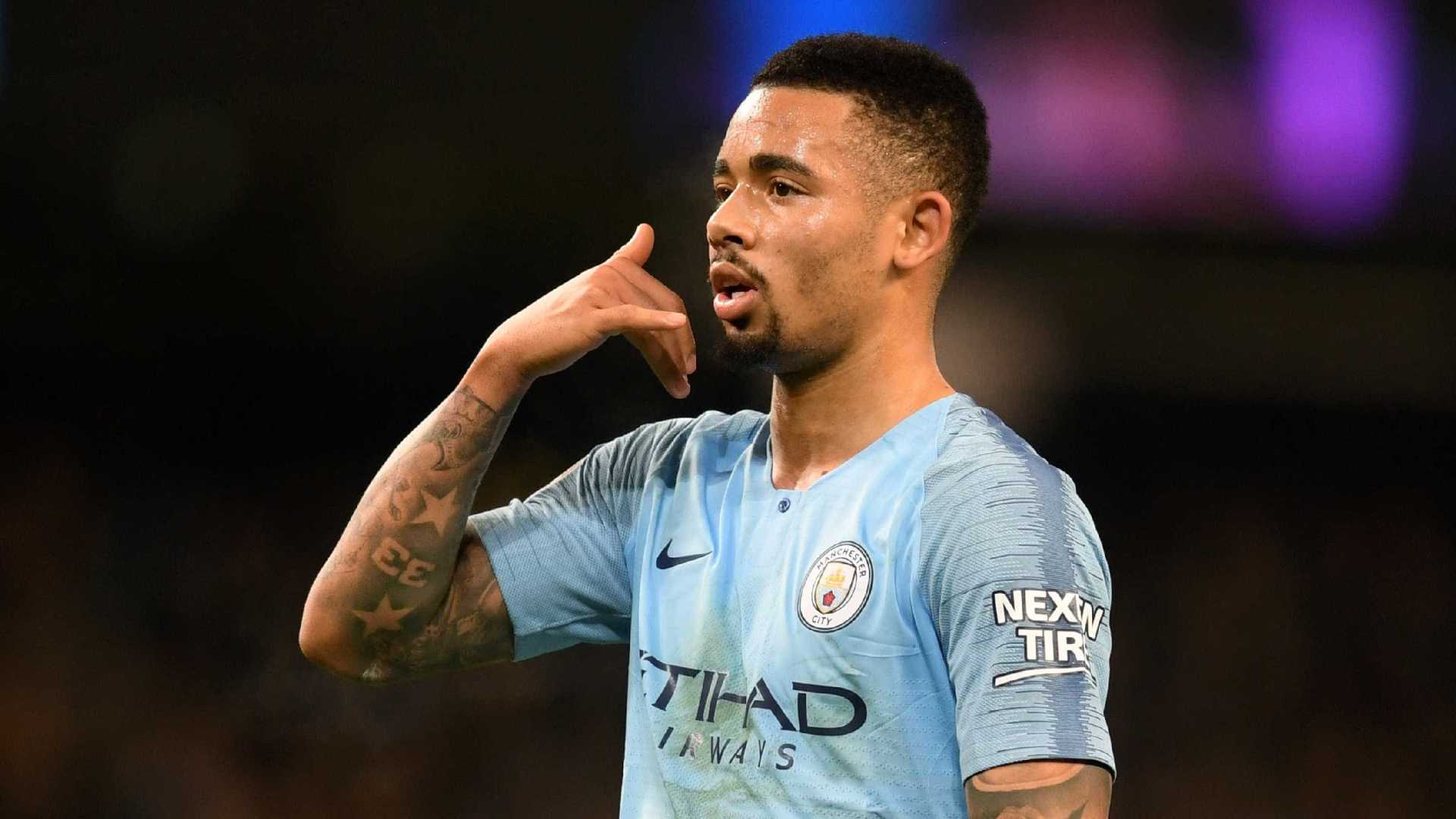 Com dois gols de Jesus, City vence e mantém perseguição ao Liverpool