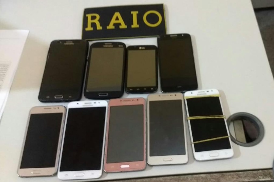 Ações policiais resultam na apreensão de 15 aparelhos celulares e drogas em Juazeiro do Norte-CE