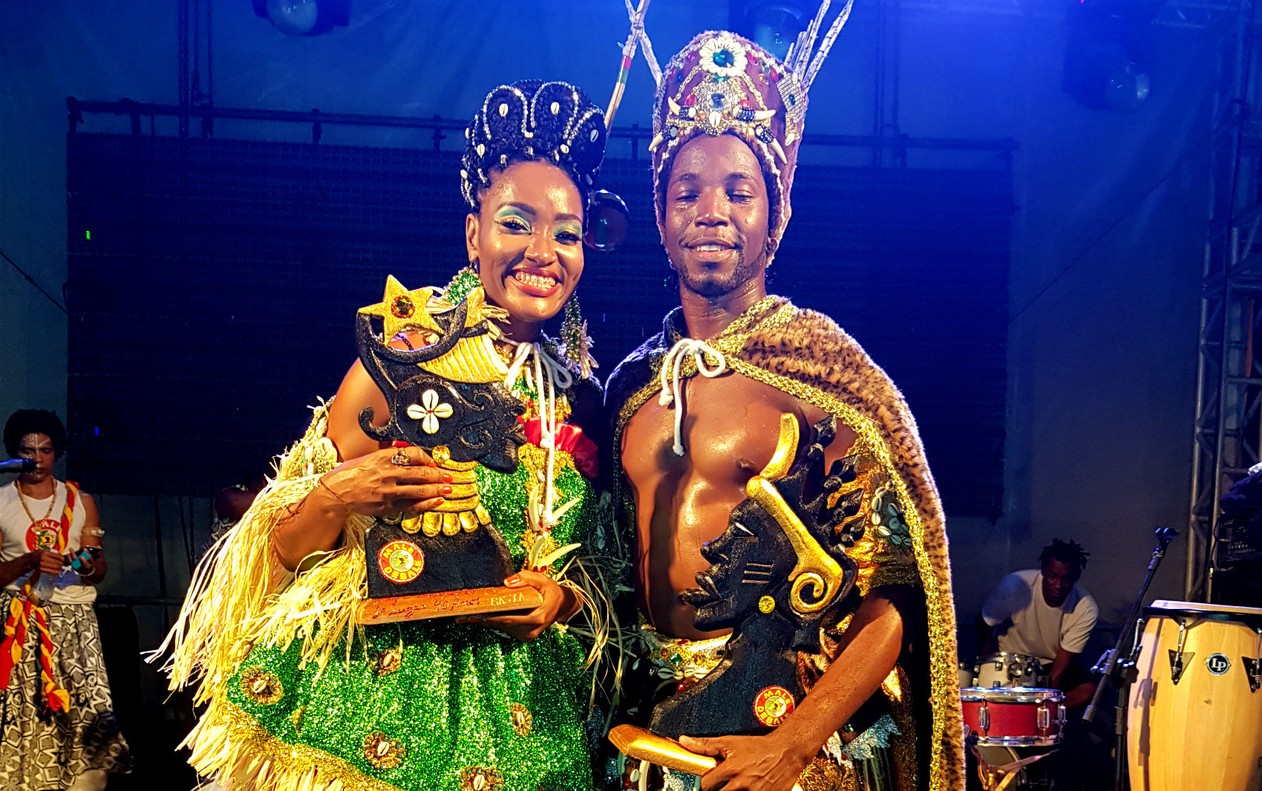 Em festa com Daniela Mercury e Saulo, bloco afro Malê Debalê elege o Negro e Negra de 2019