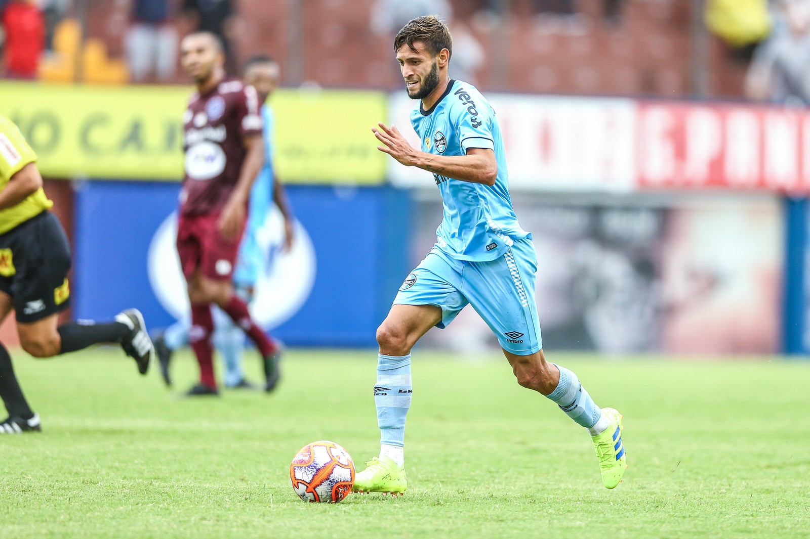 Grêmio e Corinthians chegam a acordo para transferência definitiva de Juninho Capixaba