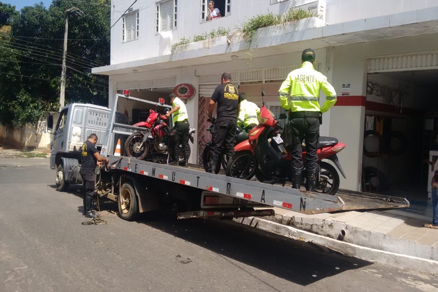 Demutran de Juazeiro do Norte realiza blitz no bairro Triângulo e apreende veículos irregulares