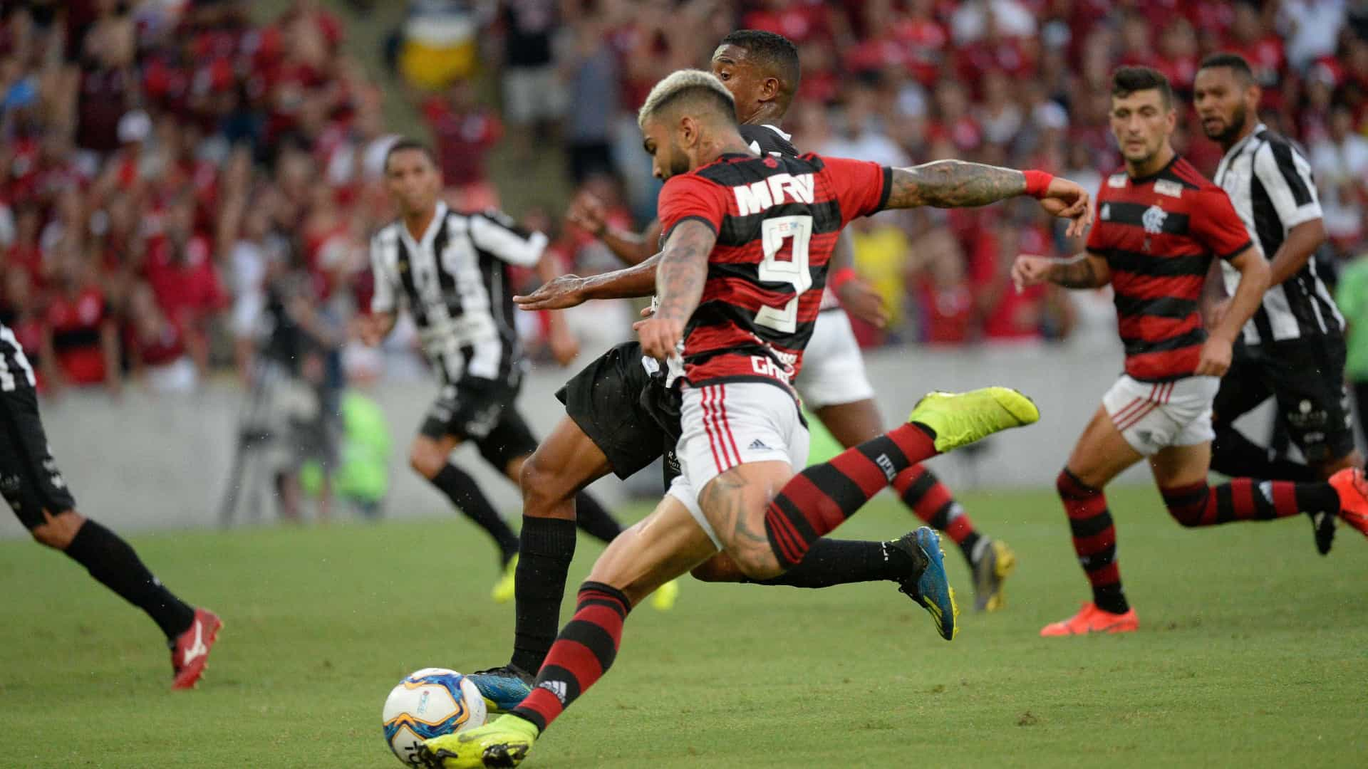 Gabigol desencanta em goleada do Flamengo sobre o Americano