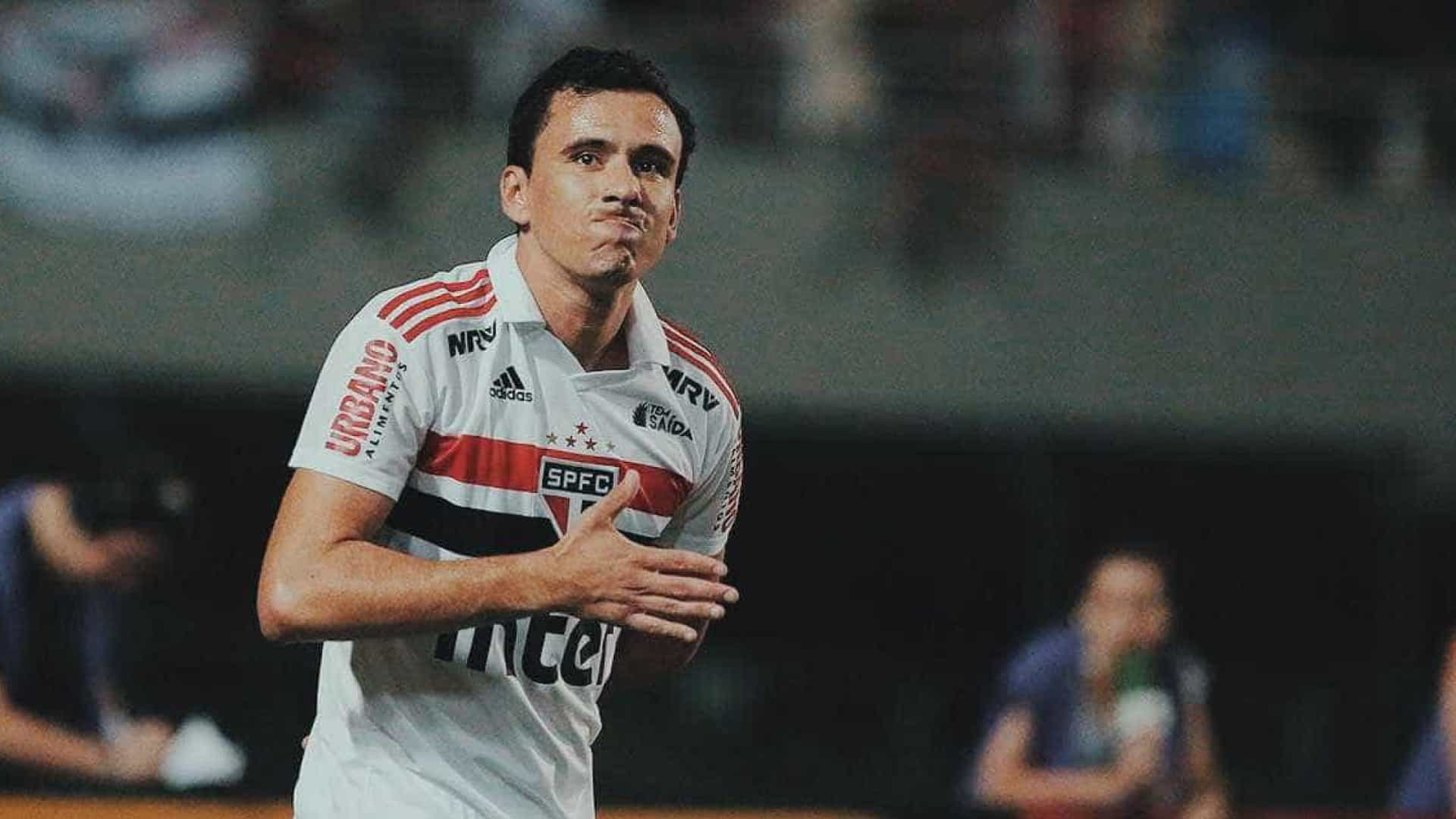 São Paulo perde de argentinos e se complica na Libertadores