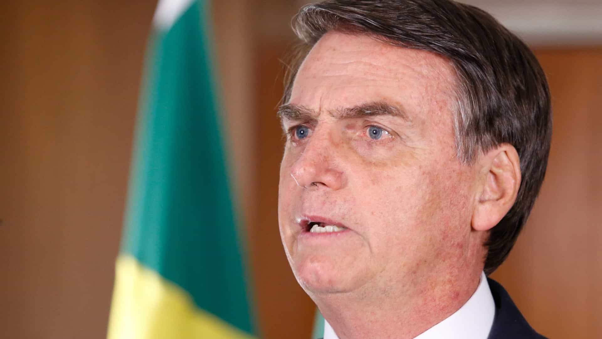 Bolsonaro concede indulto a presos com doenças graves