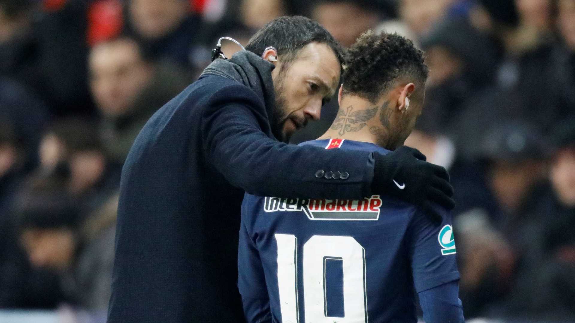 Médico que cuida de Neymar já tratou de Ronaldinho Gaúcho