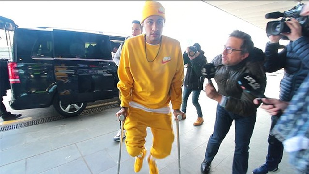 Neymar recorre a tratamento com plasma para acelerar recuperação de lesão no pé direito