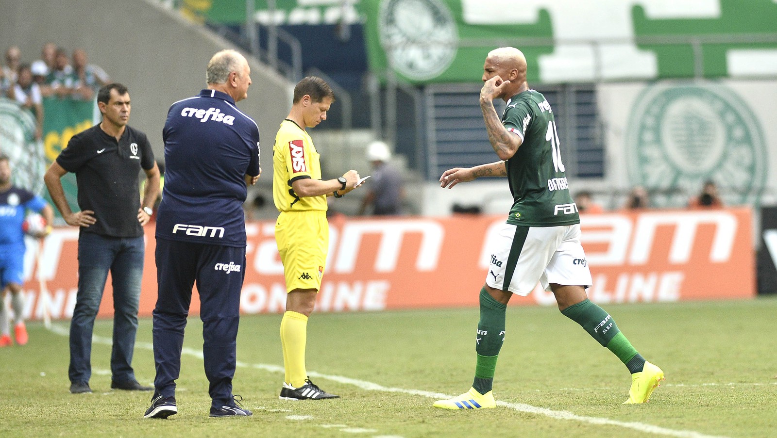 Por expulsão, Deyverson será chamado para conversa em reapresentação no Palmeiras