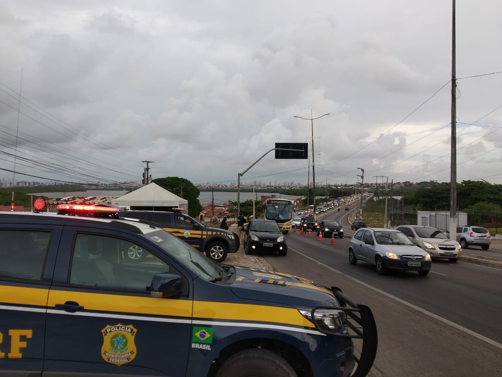 Rodovias federais do RN têm reforço de fiscalização e horário restrito para caminhões durante o Carnaval