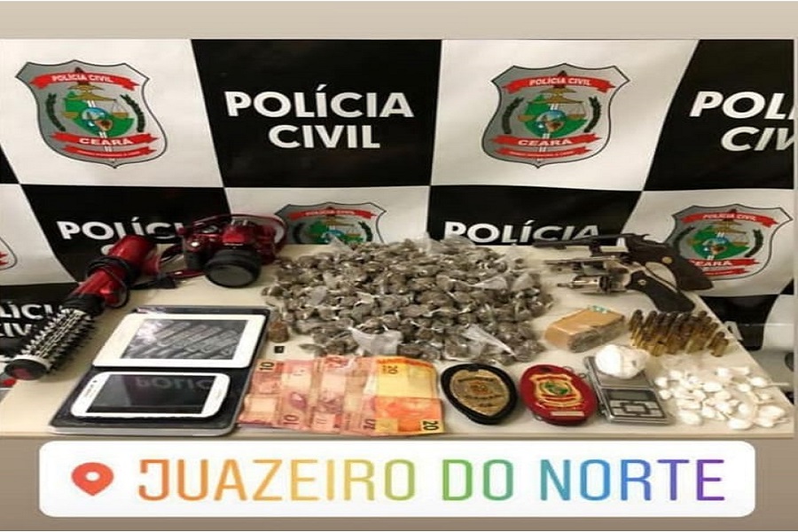 Policiais se passam por interessados em objetos roubados e acaba apreendendo drogas, duas  armas de fogo e munições em Juazeiro do Norte-CE