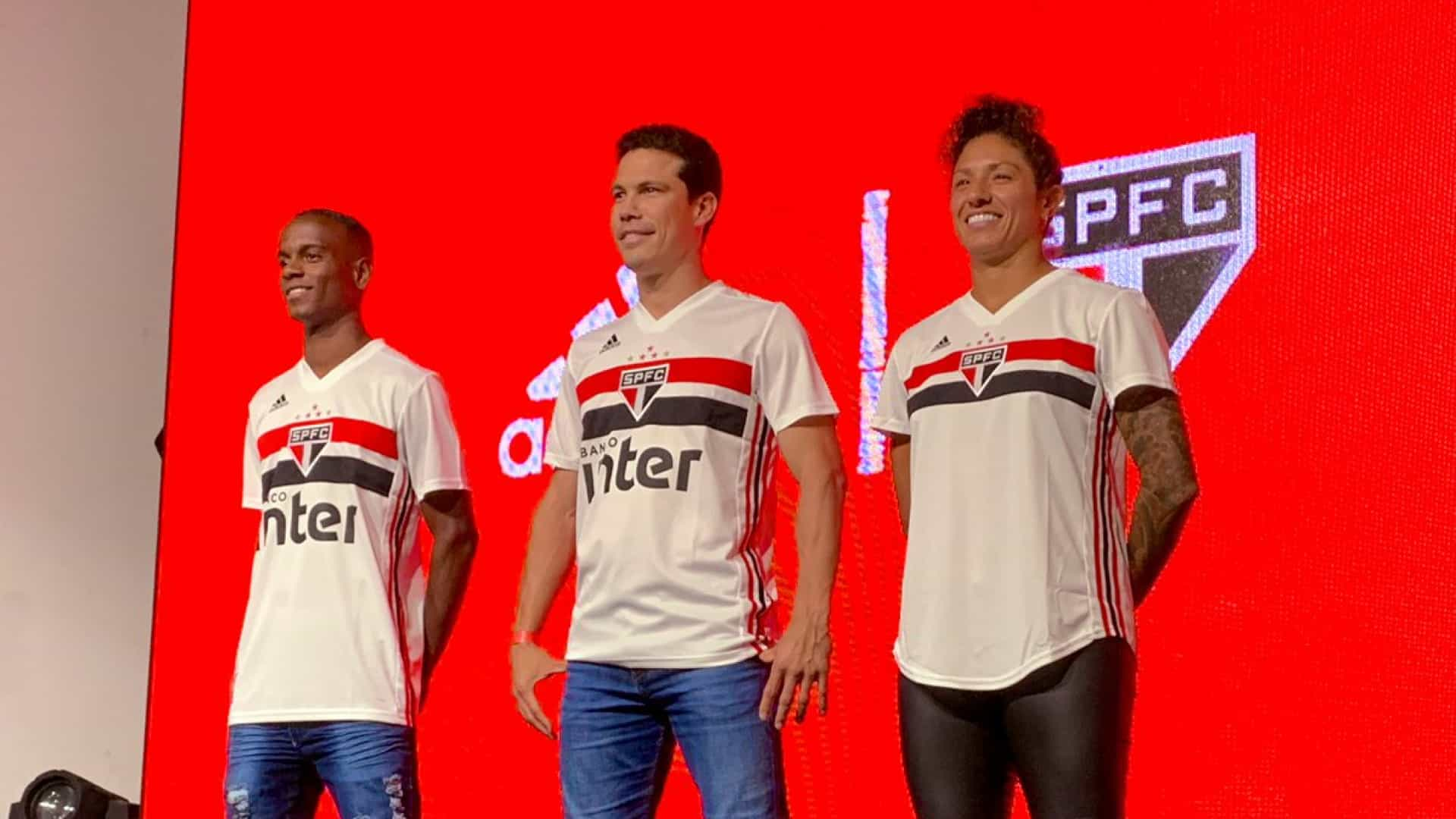 São Paulo apresenta nova camisa e estreia será contra o Palmeiras