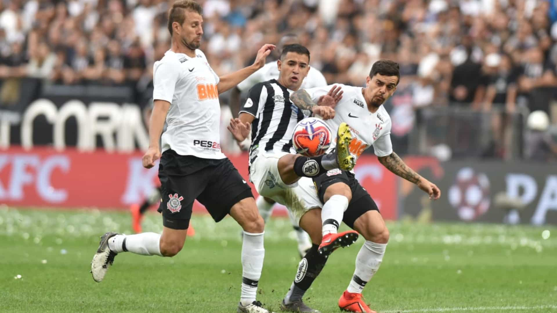 Corinthians e Santos decepcionam e não saem do zero em Itaquera