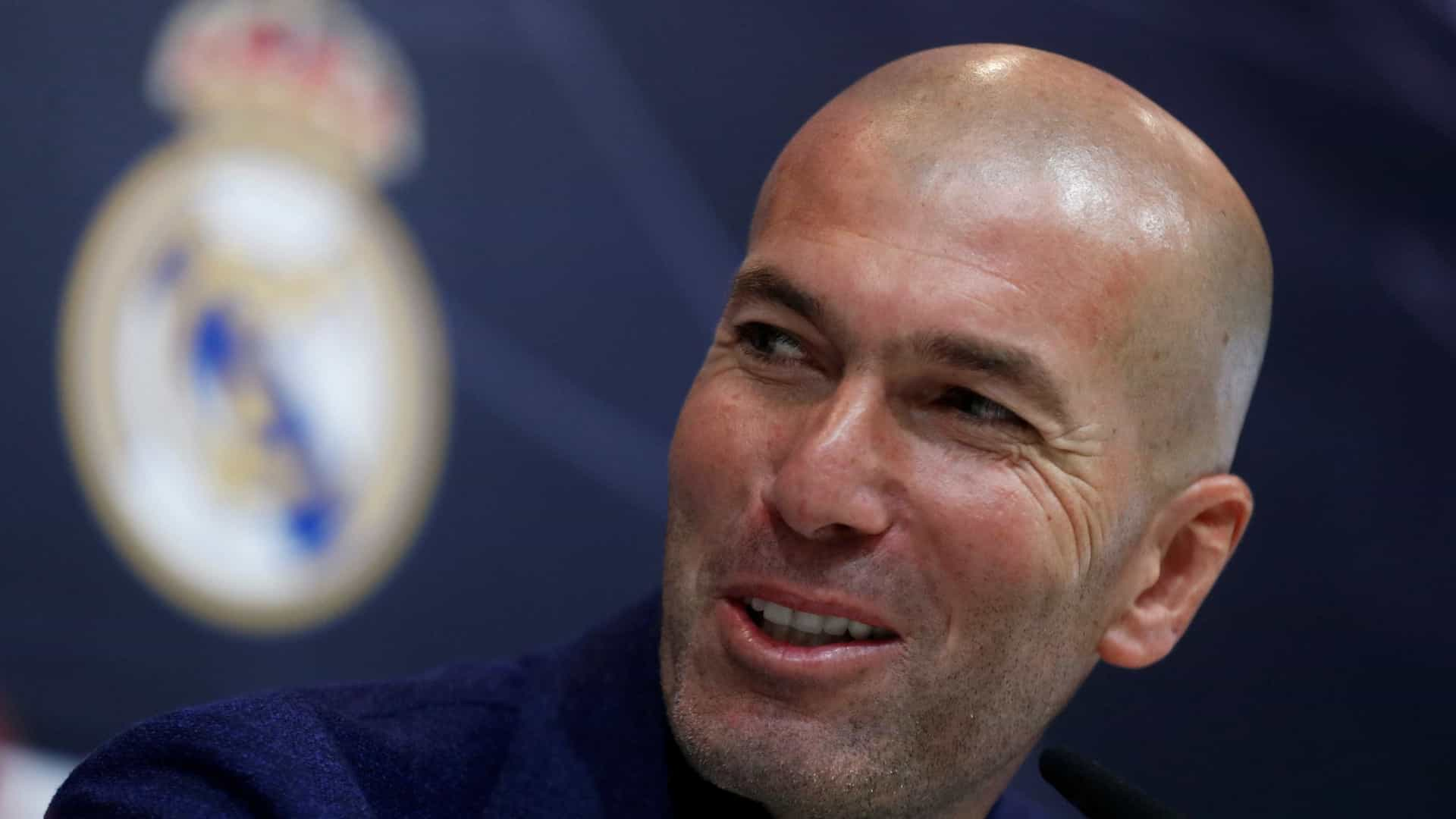 Real Madrid anuncia volta de Zidane menos de um ano após sua saída