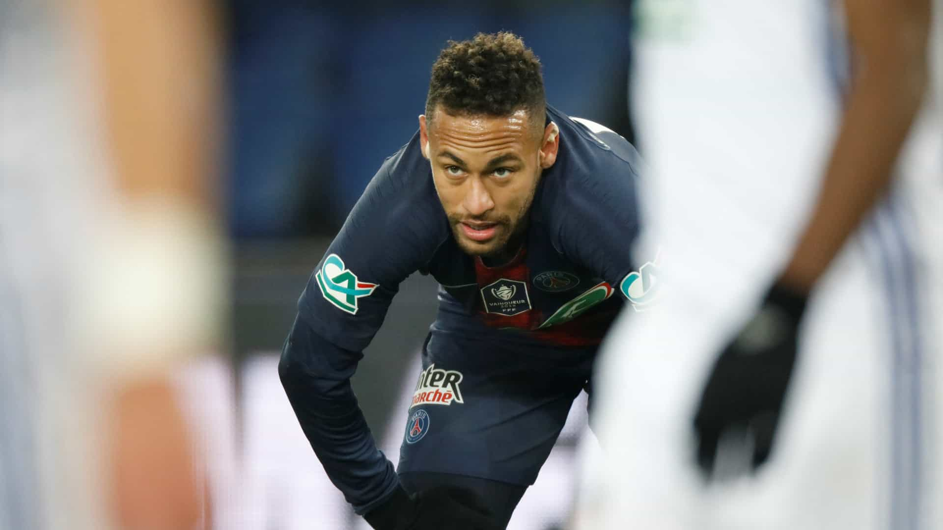 Neymar pode ser suspenso após revolta contra arbitragem no Instagram