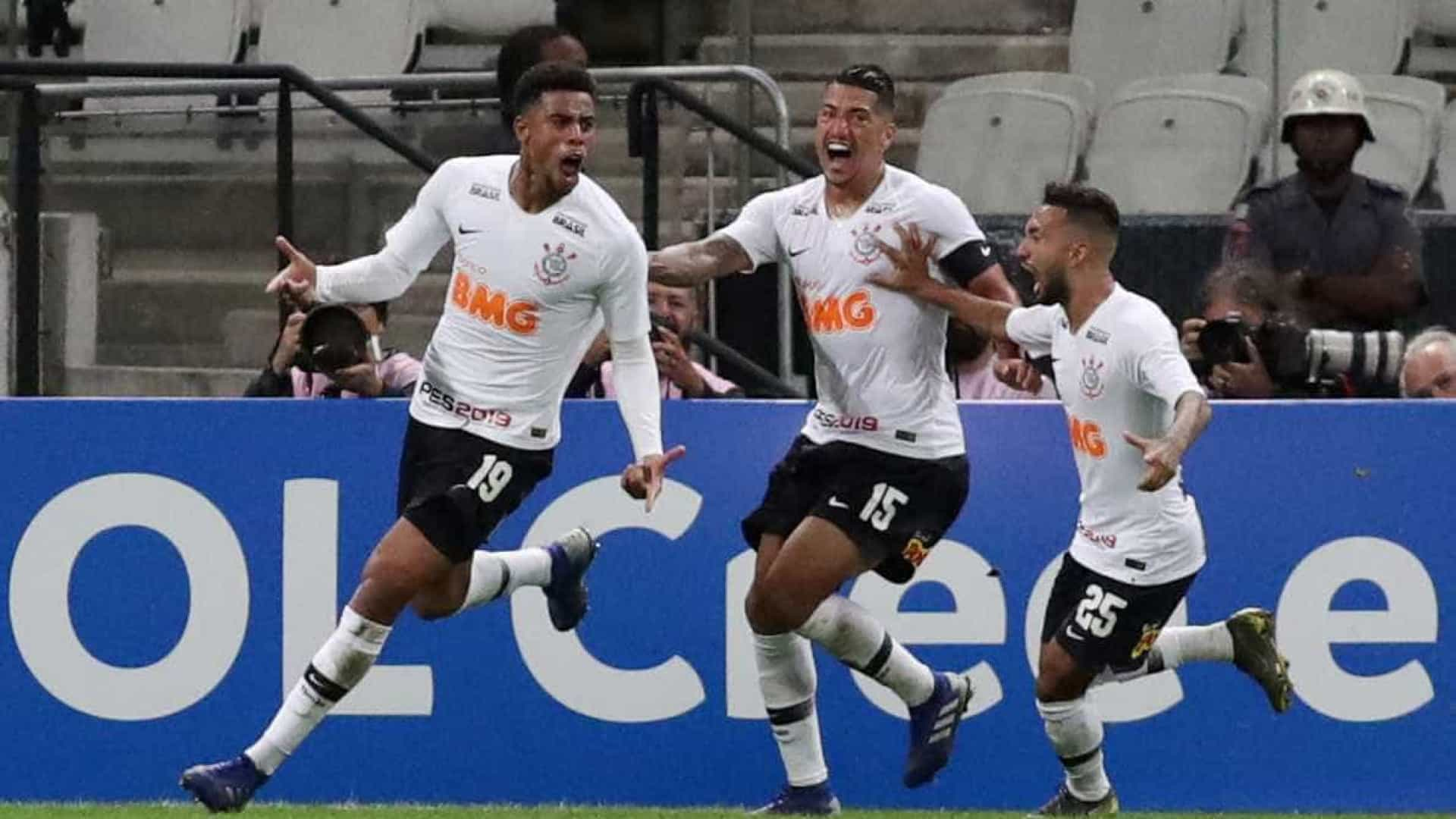 Volta de Gustavo ao Corinthians será definida nesta sexta-feira