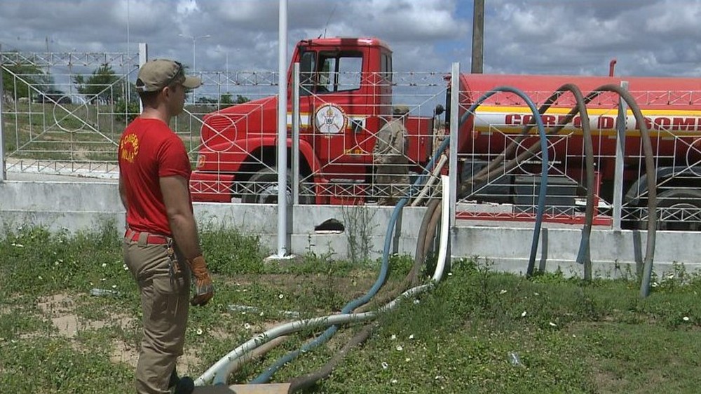 Hospitais de Campina Grande são abastecidos com carros-pipa durante racionamento