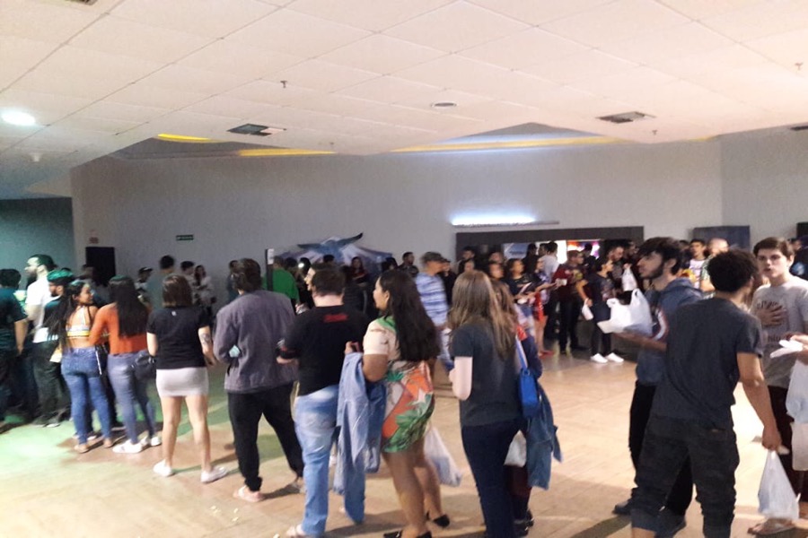 Fãs dos Vingadores lotam pré-estreia no Cariri Garden Shopping