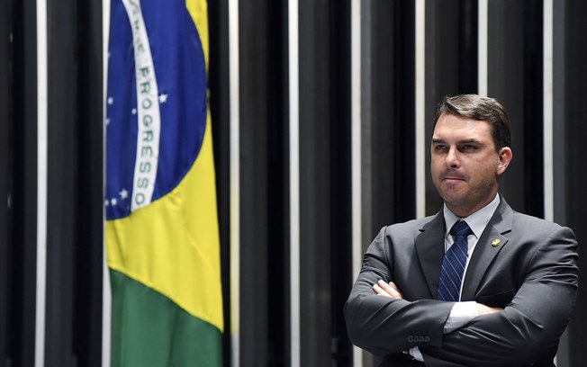 Governo “não tem como dar errado”, diz senador Flávio Bolsonaro