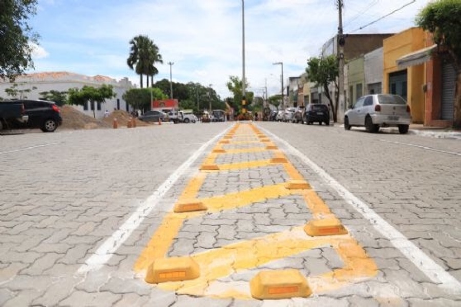 Demutran de Juazeiro do Norte orienta condutores sobre vias alternativas na Av. Padre Cícero