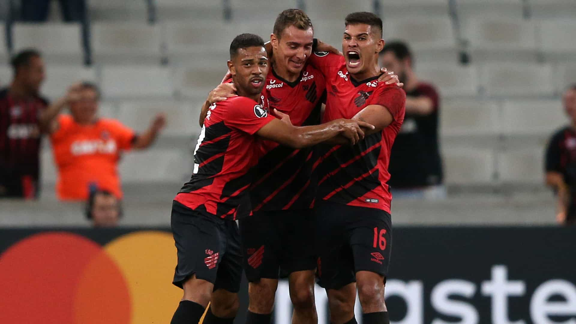 Athletico-PR faz teste de fogo contra o Boca Juniors em Curitiba