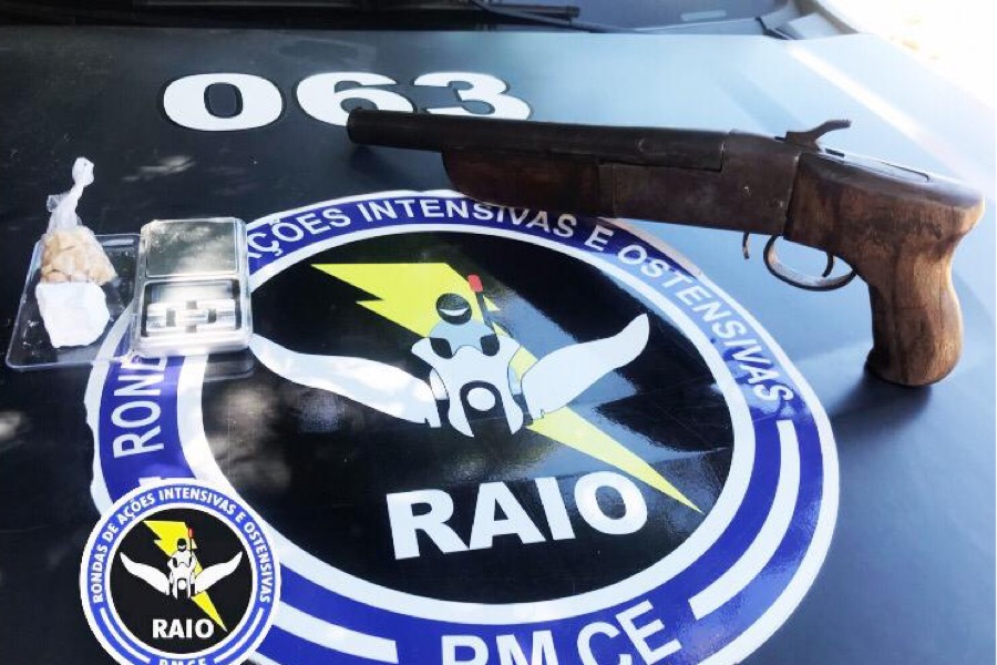 BPRAIO apreende droga e arma em residência na cidade de Juazeiro do Norte-CE