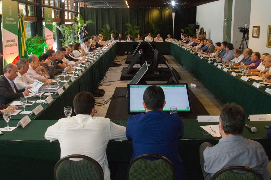 Governador reúne bancada estadual e secretariado para debater ações prioritárias para o Ceará