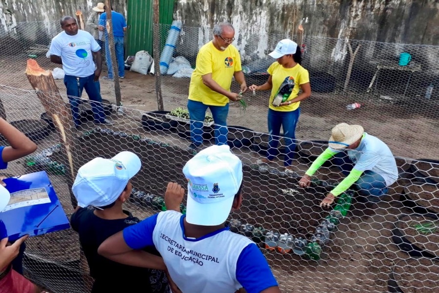 Projeto “Hortas Comunitárias e Farmácias Vivas” contempla mais uma escola em Crato