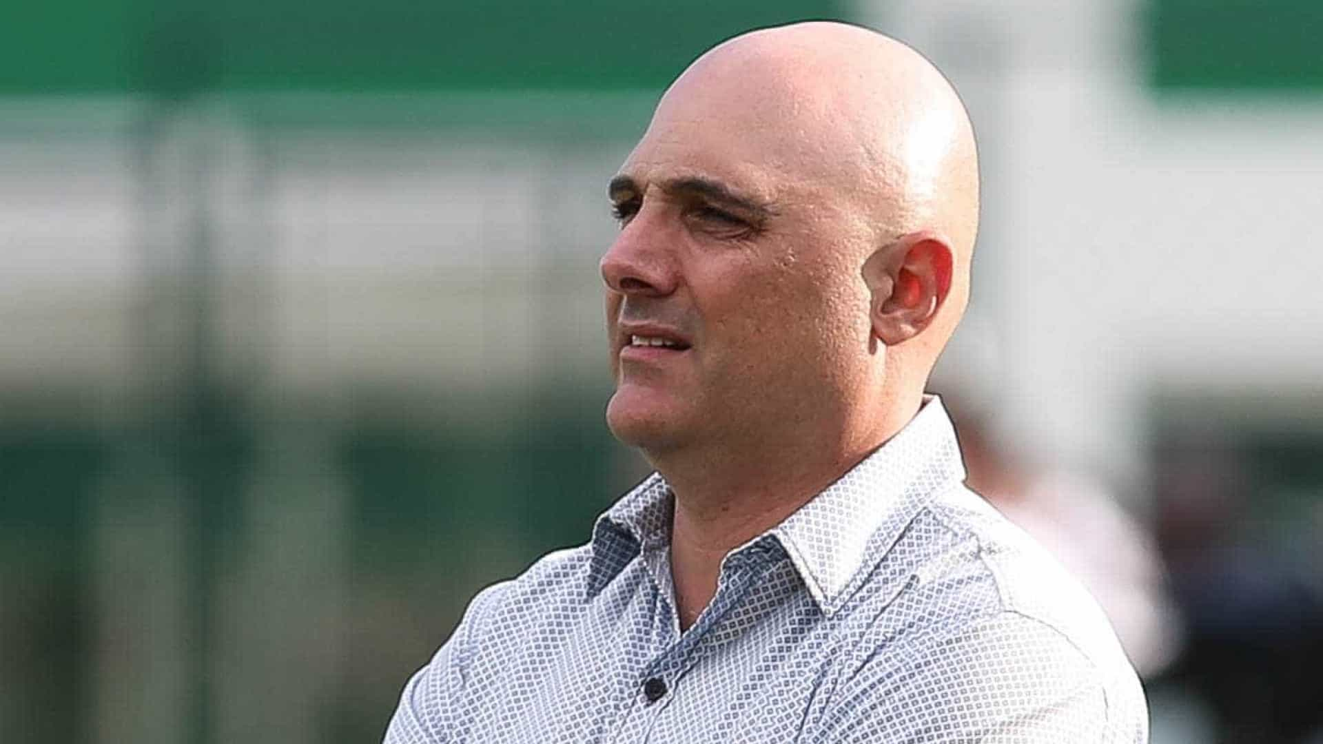 Presidente do Palmeiras pede compreensão à torcida por jogos sem TV