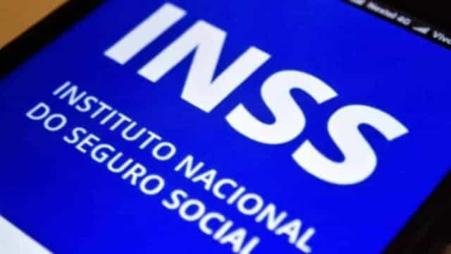 Bolsonaro sanciona lei de combate a fraudes no INSS