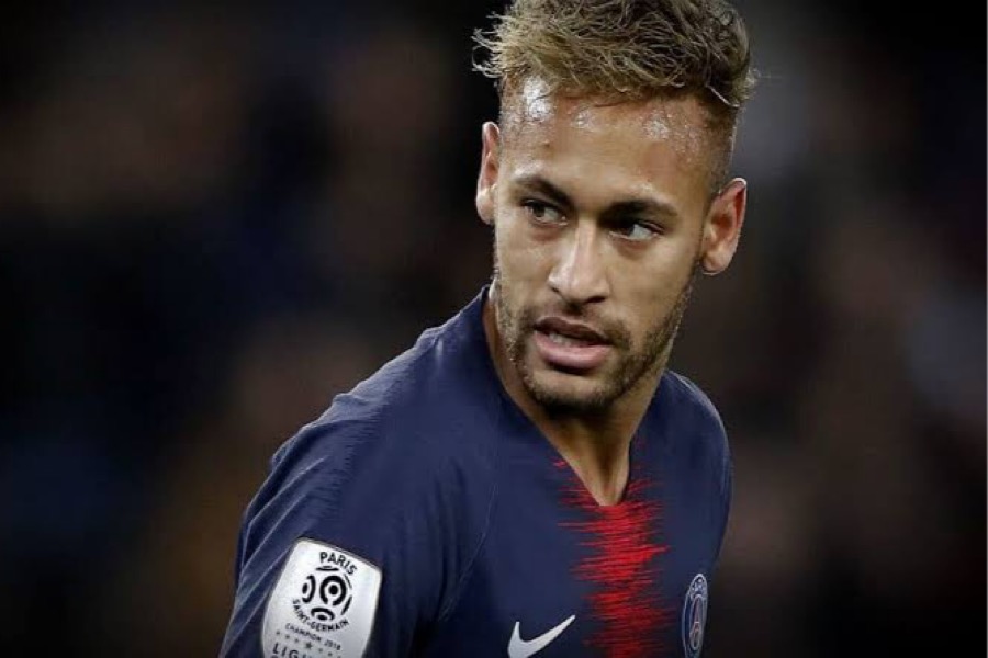 Justiça brasileira bloqueia 36 imóveis de Neymar, incluindo mansões de luxo