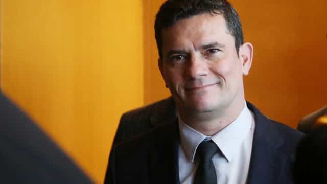 Moro vai aos Estados Unidos fazer visitas técnicas a instituições