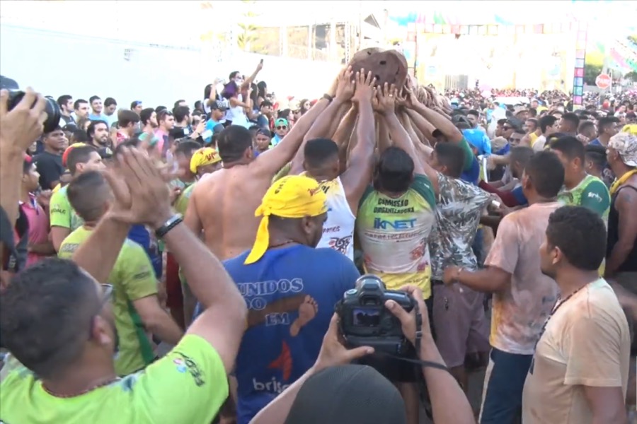 Abertura da festa de Santo Antônio de Barbalha reúne cerca de 300 mil pessoas