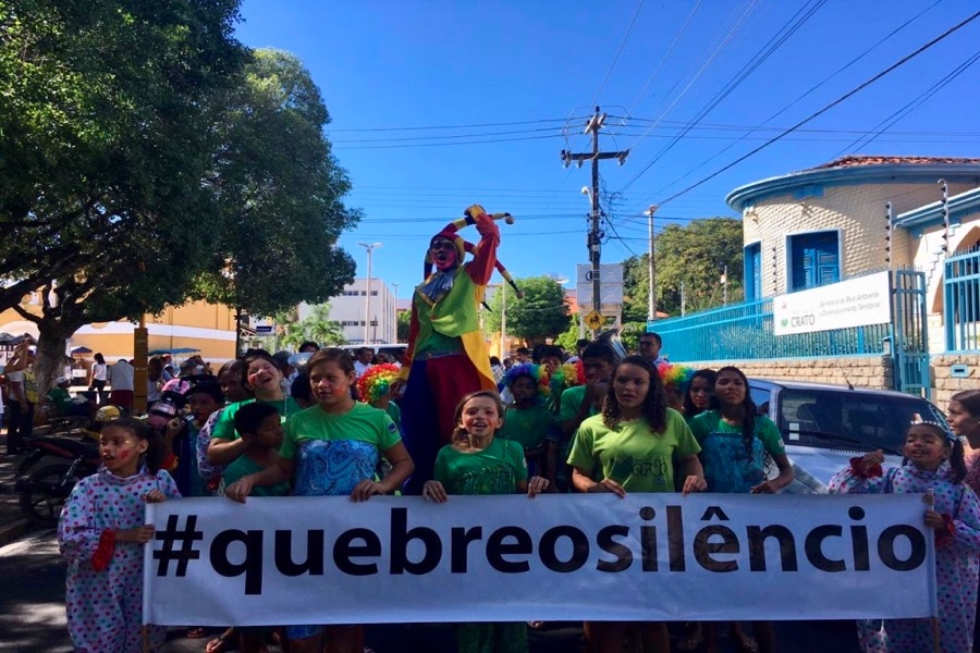 Crianças e jovens cratenses celebram o Dia Mundial de Combate e Erradicação do Trabalho Infantil