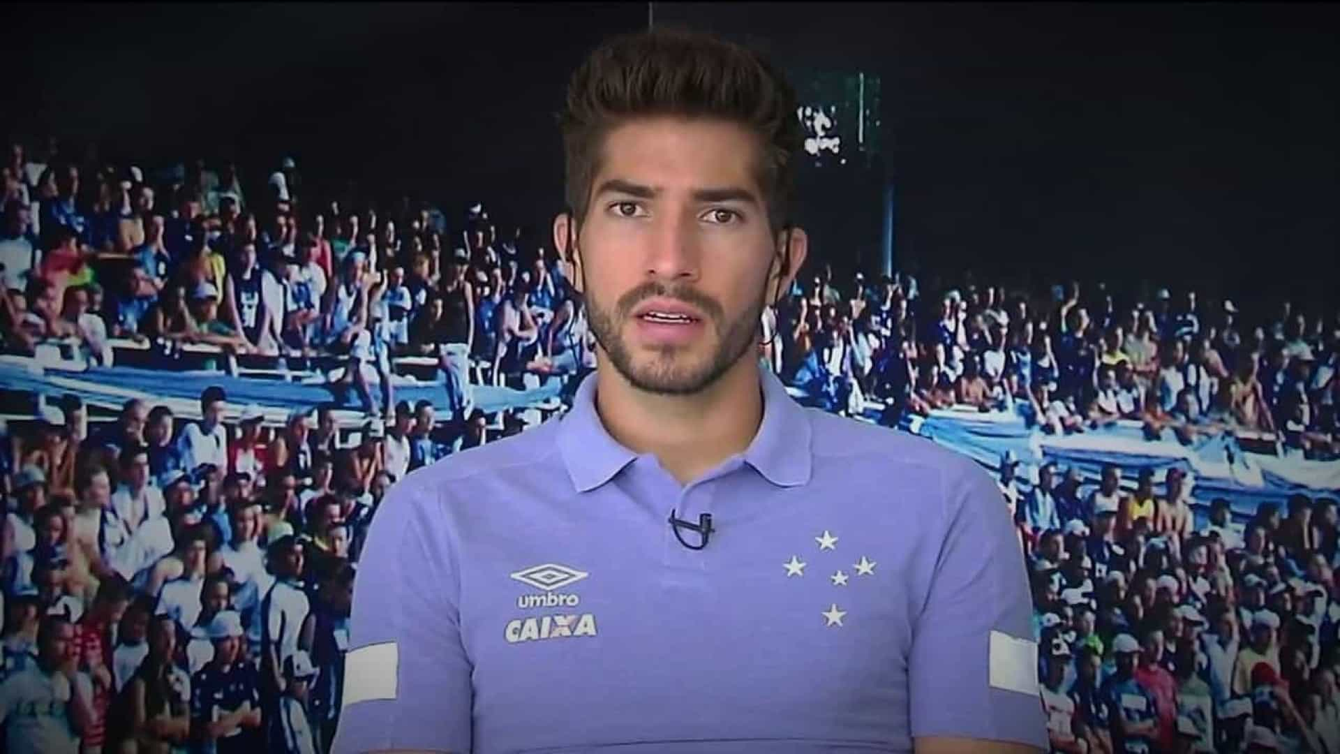 Cruzeiro oficializa saída de Lucas Silva