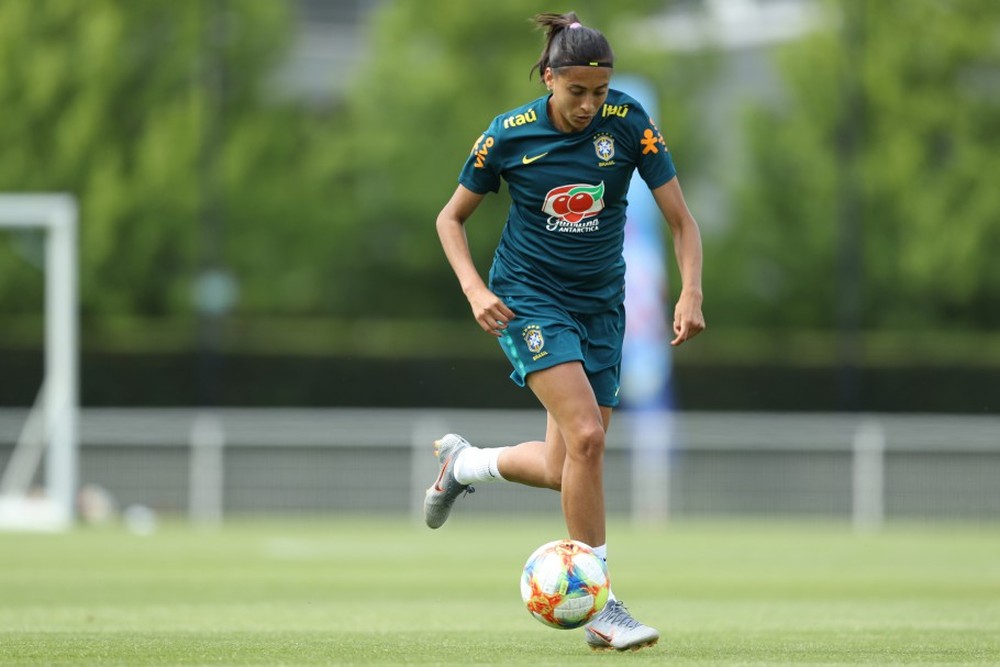 Andressa Alves tem lesão na coxa e desfalca o Brasil contra a Itália. Ludmila deve ser titular