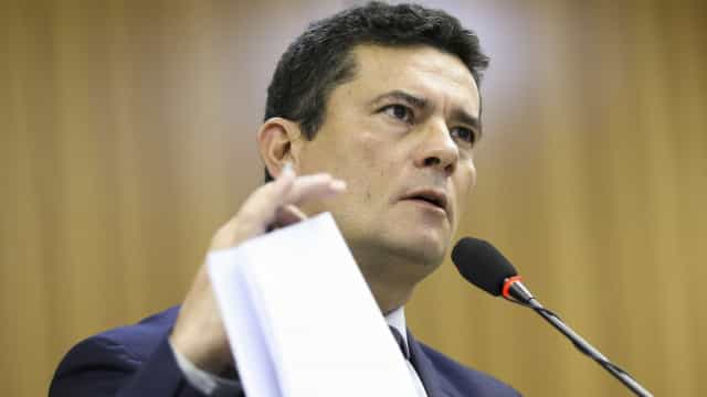 Moro e Deltan discutiram desviar verba de vara para propaganda na Globo