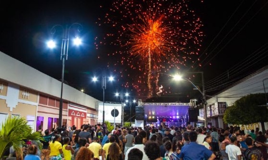 Programação cultural e show pirotécnico celebram aniversário de 108 anos de Juazeiro do Norte