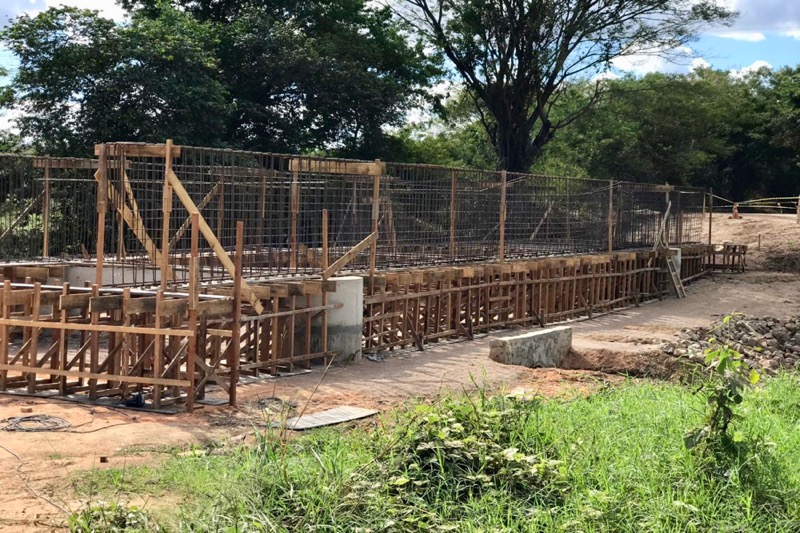 Prefeitura inicia construção da ponte que ligará a Palmeirinha dos Vilar ao distrito da Ponta da Serra