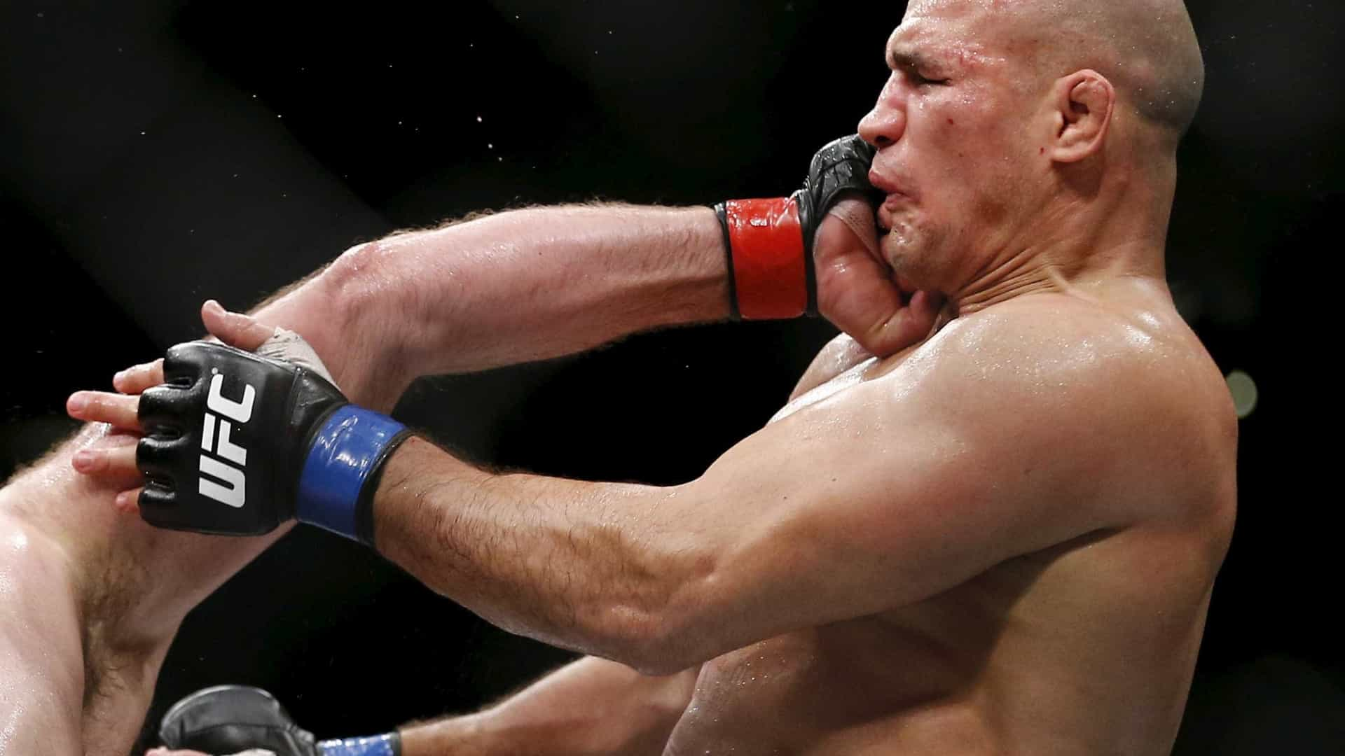 Cigano é nocauteado por Ngannou em 1min11s no UFC Minneapolis