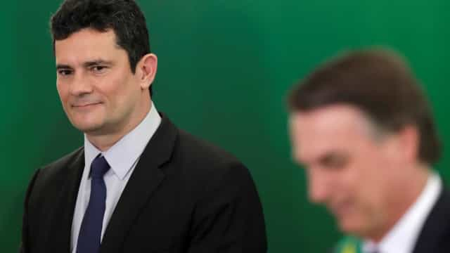 Após semanas de desgastes, Moro e Bolsonaro trocam afagos