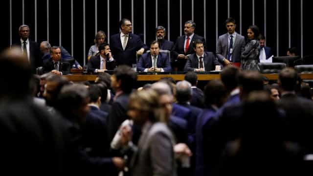 Nova votação da reforma da Previdência deve começar hoje